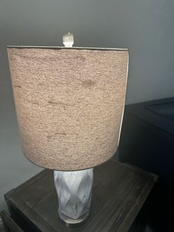 Coliseo White Table Lamp