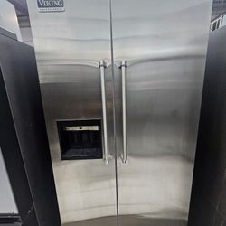 42" VIKING BUILT IN STAINLESS STEEL REFRIGERATOR 