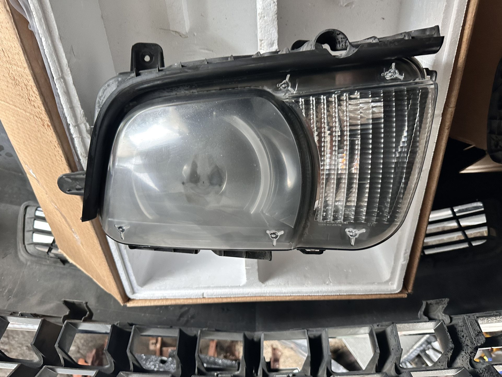 2010 Camaro SS Front Headlights