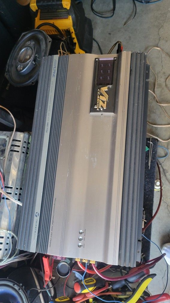 Alpine Amplifier 5 Channel