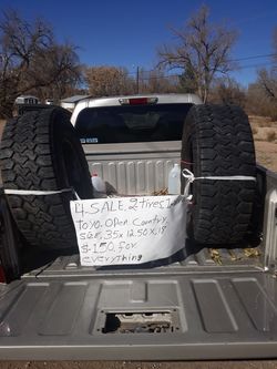 Selling 2 tires and 1 rim toyo open country 35x12.50x18 good condition only 2. 90% $ 150. for everything