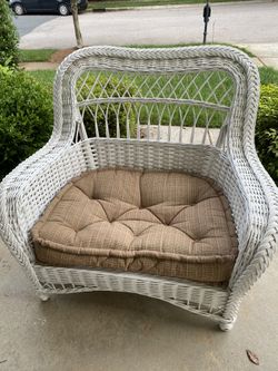 White Wicker Chair w/ Cushion 46”L x 25”D x 40”H