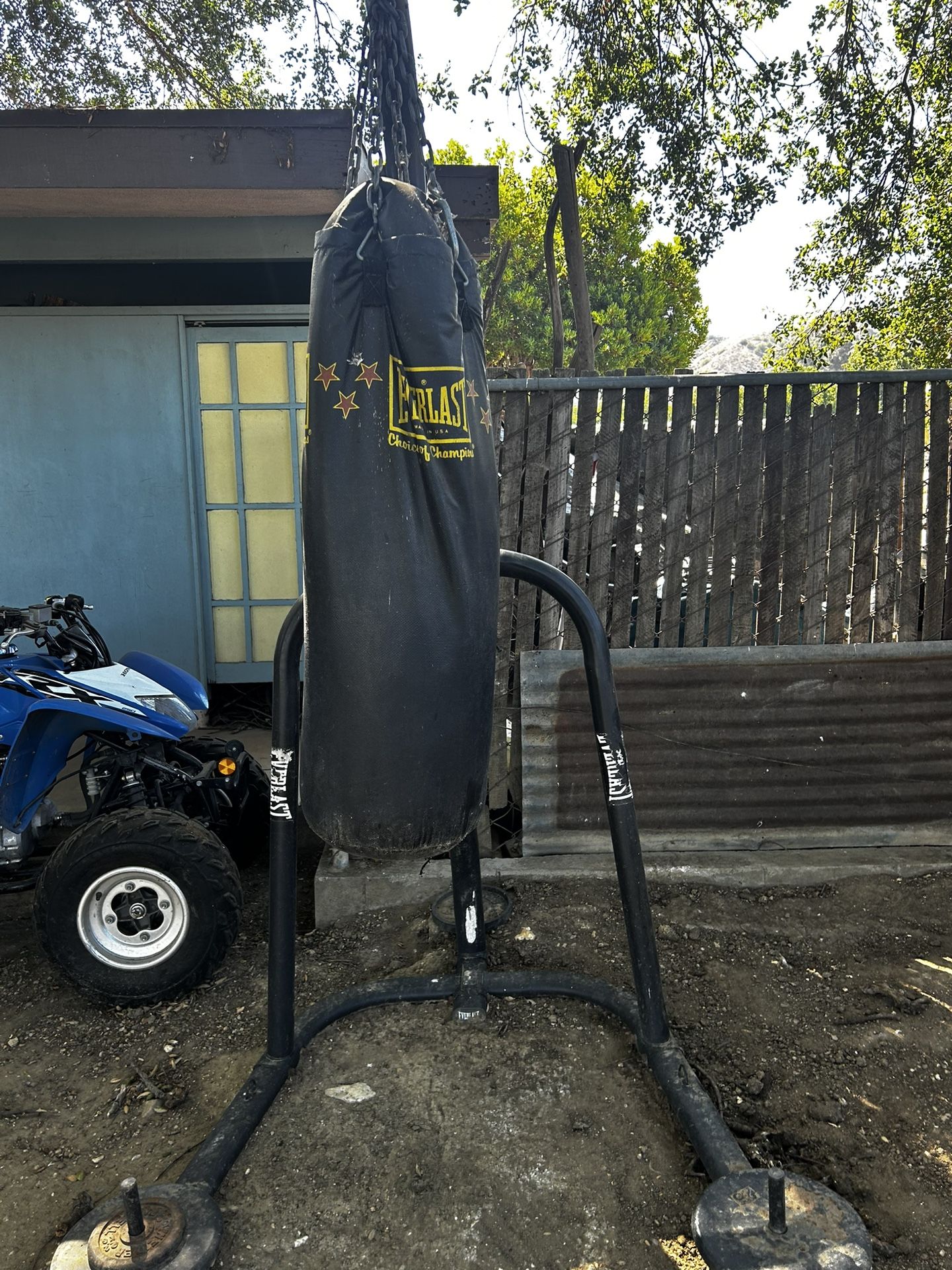 Free Heavy bag With Stand