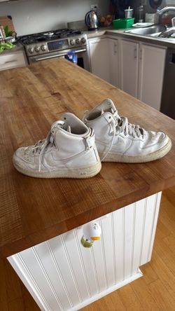 Nike size U.S. 7.5 AIR