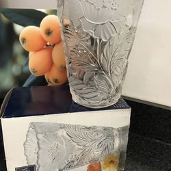 NIB Crystal Poppy Flower Vase