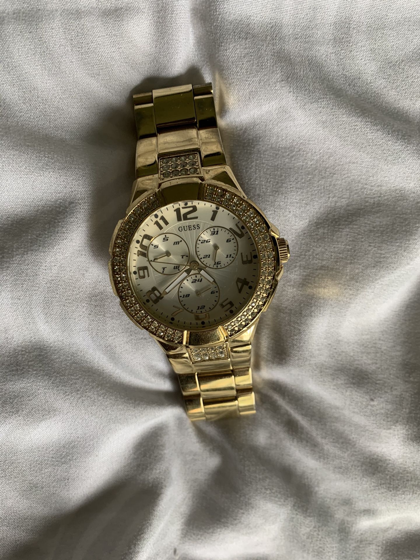 GUESS women’s watch (Dead Battery)