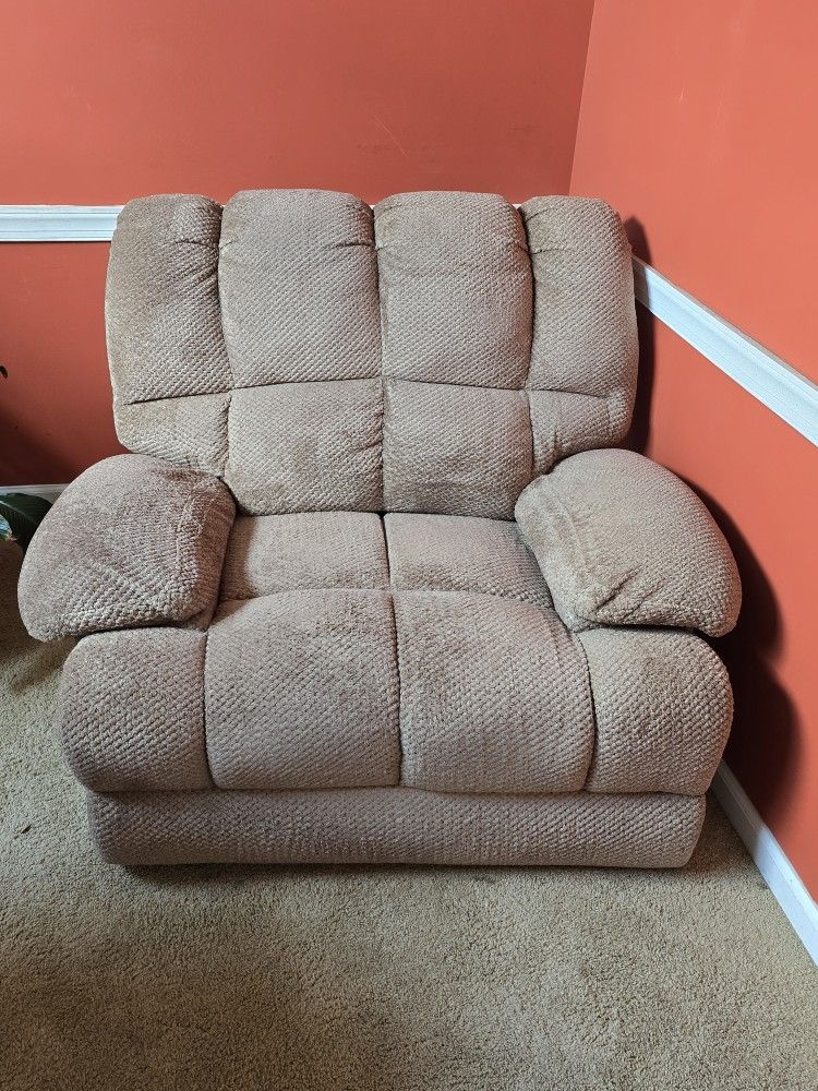 Large Comfy Recliner