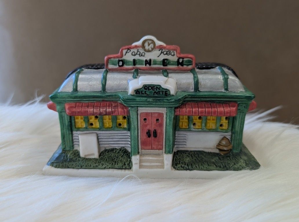 Vintage Village Santa's Best Spirit of America Christmas Porcelain Diner