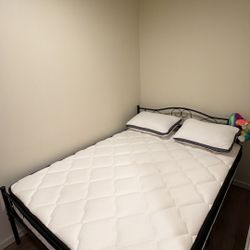 Bed & nightstand for Sale! 