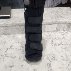 Orthopedic Boot Ossur Metal Strut Air Walker
