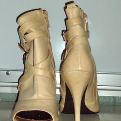 Carlos Santana Size 7 And 1/2