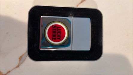 Lucky Strike Zippo-Style Lighter in Tin