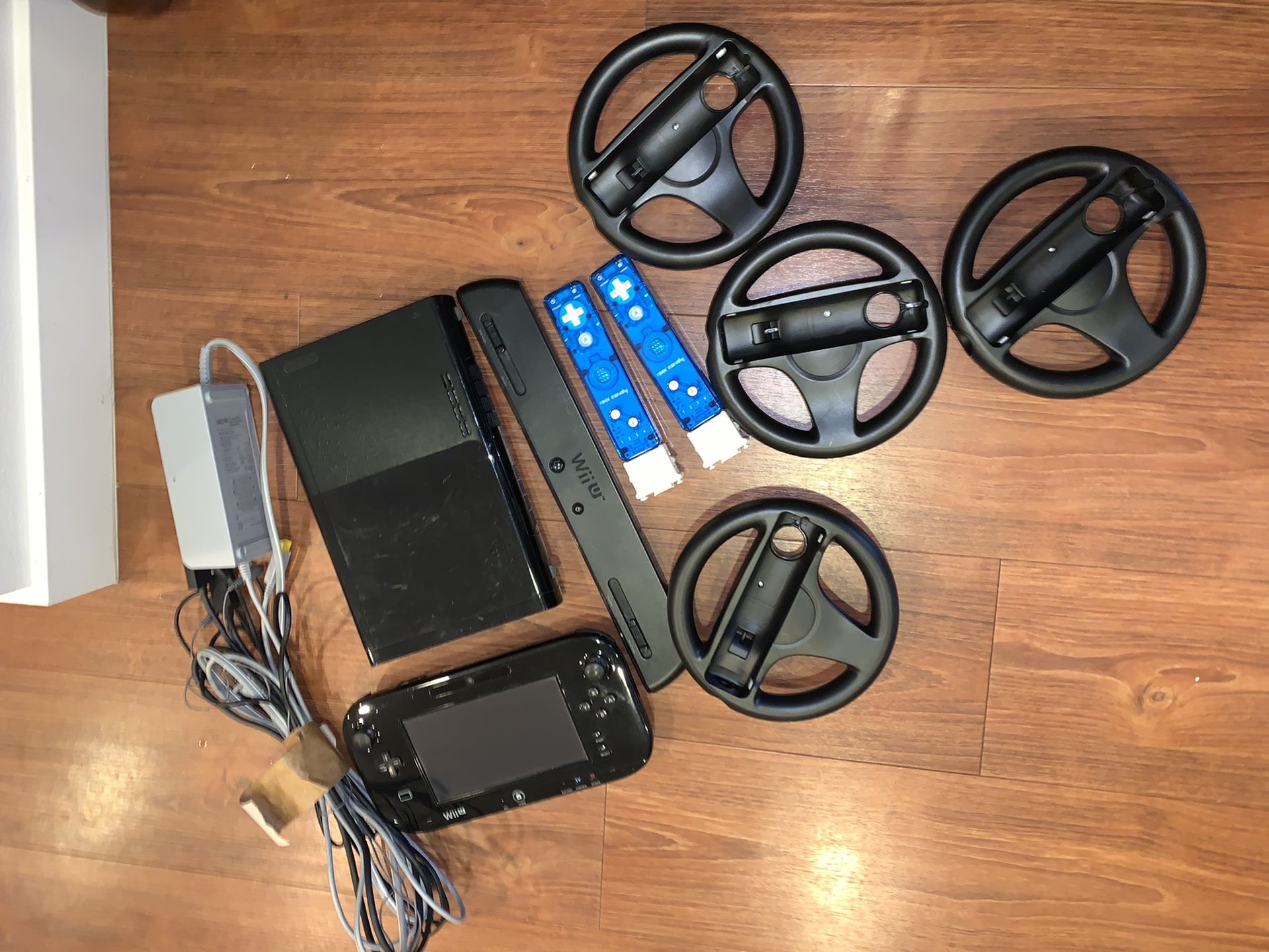 Nintendo Wii U+ Mario kart and accessories