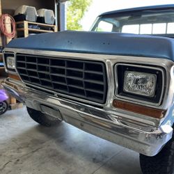 1978 Or 1979 FORD PICKUP TRUCK FRONT HEADLIGHT SURROUNDS BEZELS PAIR  $75 😊😊😊😊😊🇺🇸🇺🇸🇺🇸🇺🇸🇺🇸