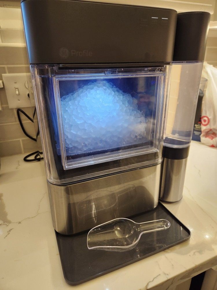 GE Profile Opal 2.0 38-lb. Portable Ice maker with Nugget Ice