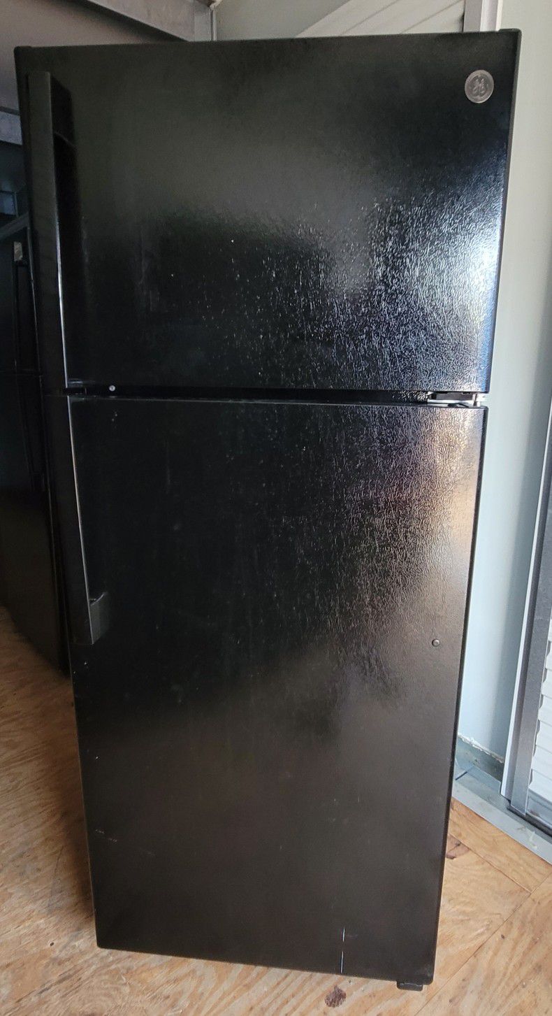 GE Combo Set (Refrigerator,  Range, Dishwasher & Microwave)