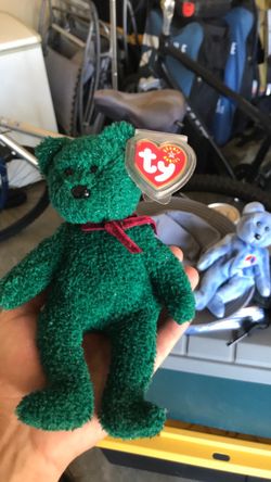 2001 holiday bear Ty beanie baby
