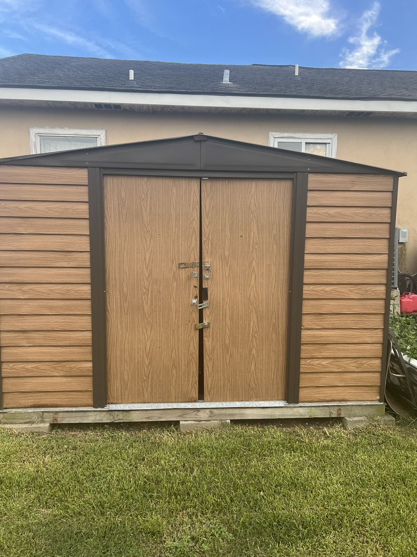Like New Storage Shed, price is negotiable