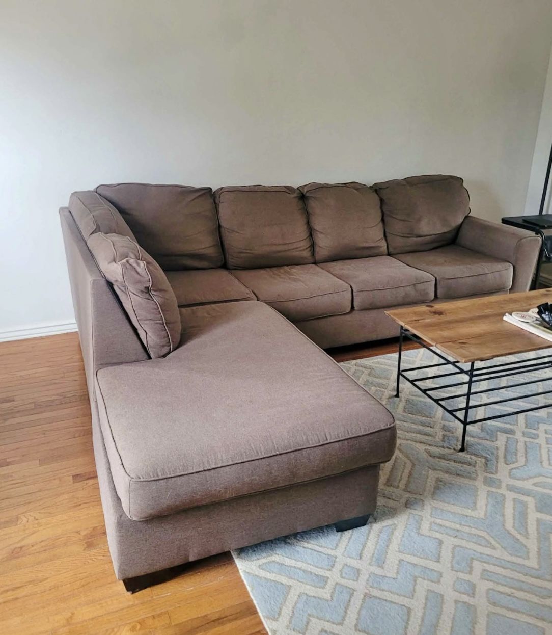 Sectional (Free Delivery)