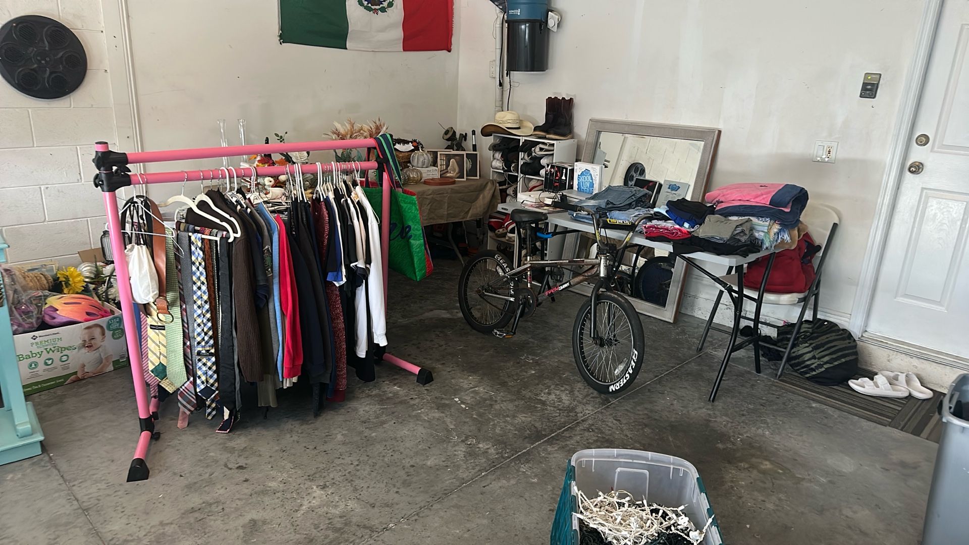 Community Garage Sale In Ocoee Clerk Rd