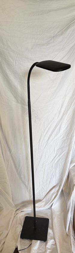 Modern LED Standing Floor Lamp – Multiple Light Settings