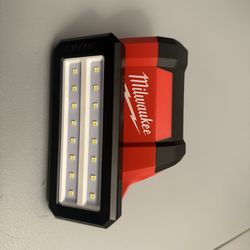 Milwaukee M12 Rover Light 