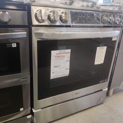 New  - 6.3 Cu. Ft. Smart Slide-In Gas True Convection Range with EasyClean and Air Fry - Stainless
