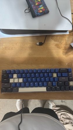 Higround HG68 Mechanical Keyboard – Working, Custom Switches, Cleaned, No Cable