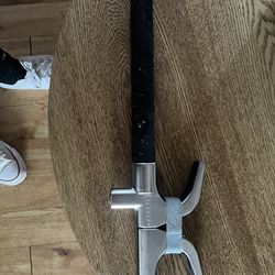 Car wheel lock with keys