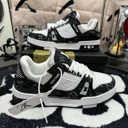 Couple sneakers 