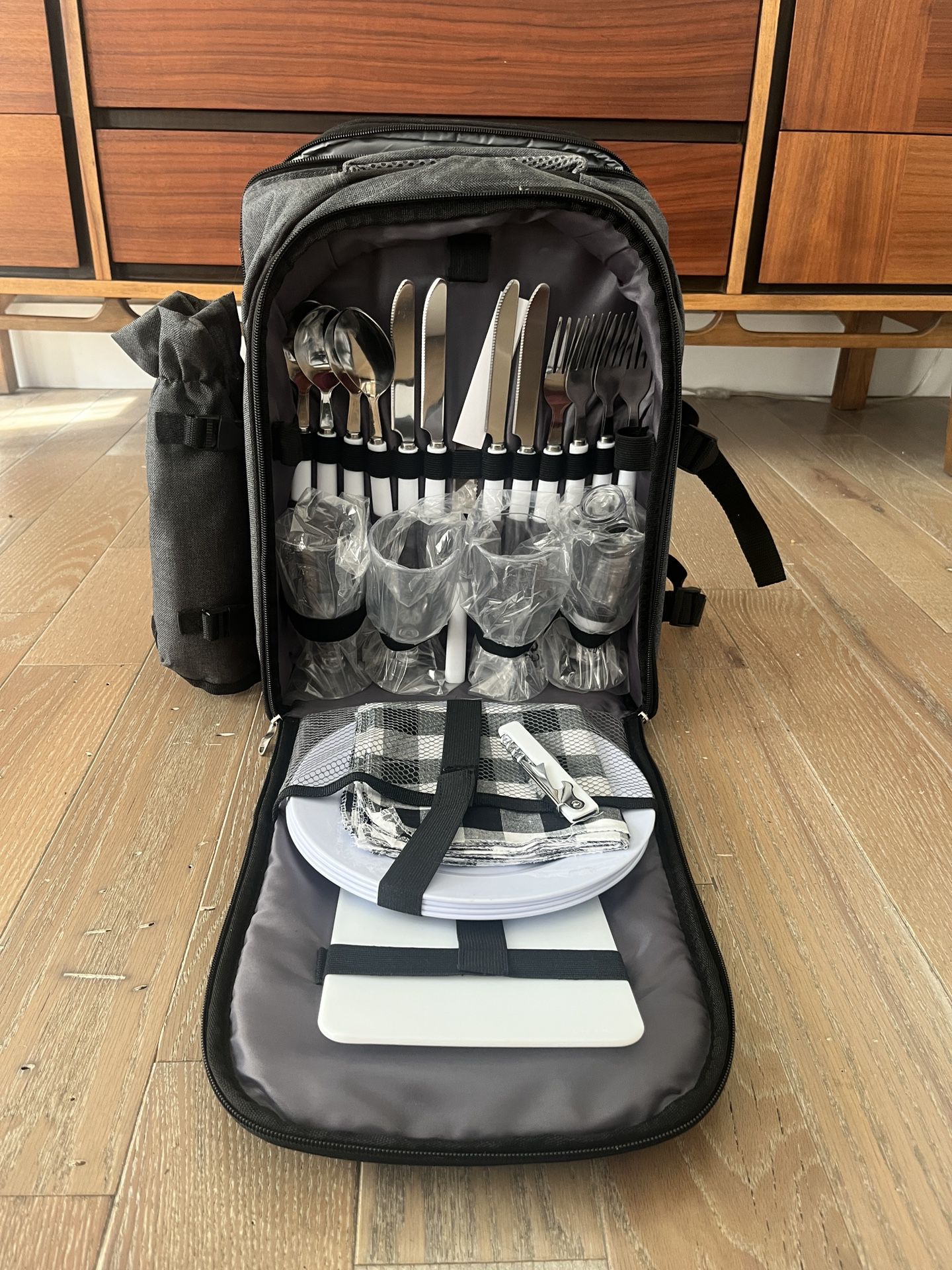 New Picnic Backpack For 4 
