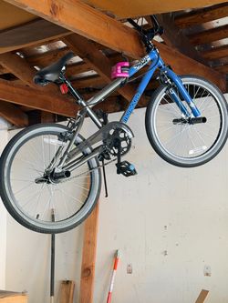 Mongoose blue kids mountain bike small