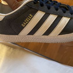 Adidas Big Kids Size 2