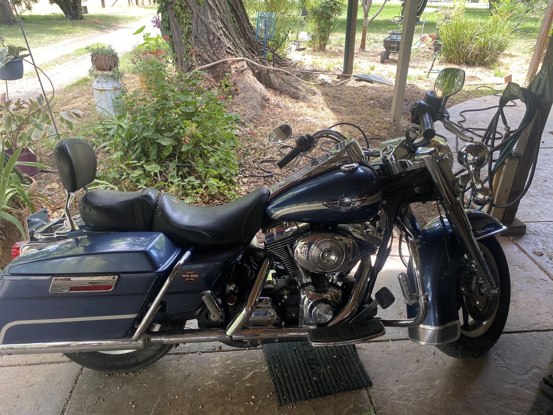 2003 Harley Davidson Road King w/ Touring Pack
