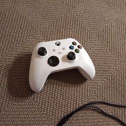 2 Xbox One S Controllers 