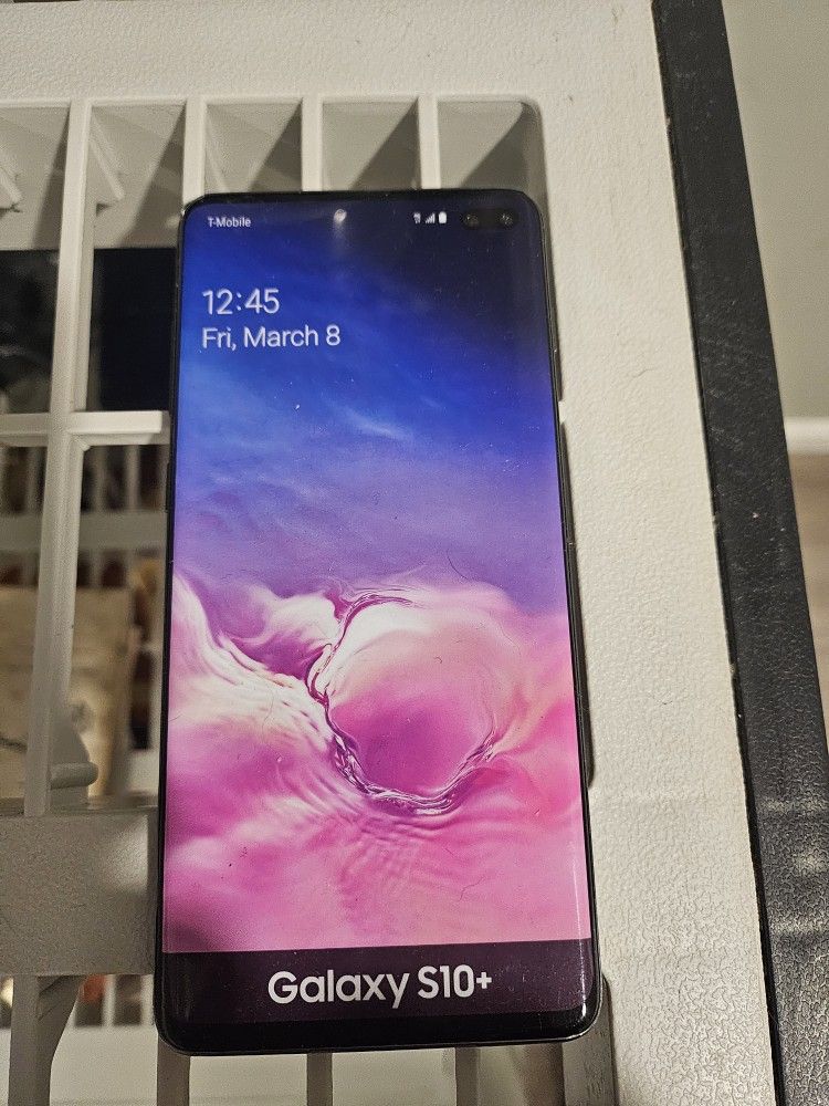 SAMSUNG STORE DISPLAY PHONE