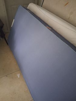 Twin size bed