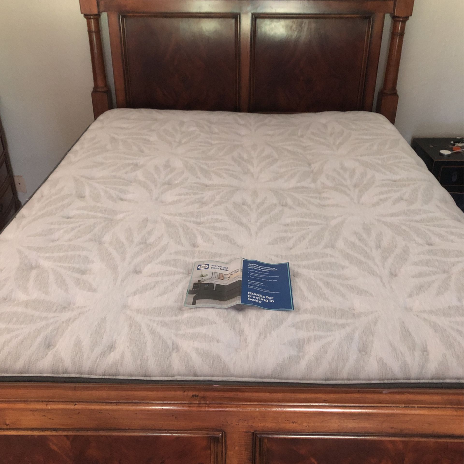Sealy Queen Mattress Set With Super Firm Bed Frame 