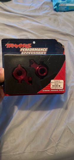 Traxxass maxx Steering Blocks 