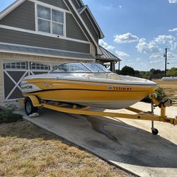 2013 Tracker Tahoe Q5i (NEEDS MOTOR) Trailer Included