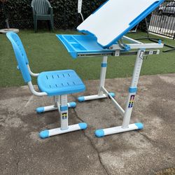 Adjustable Height Kids Desk