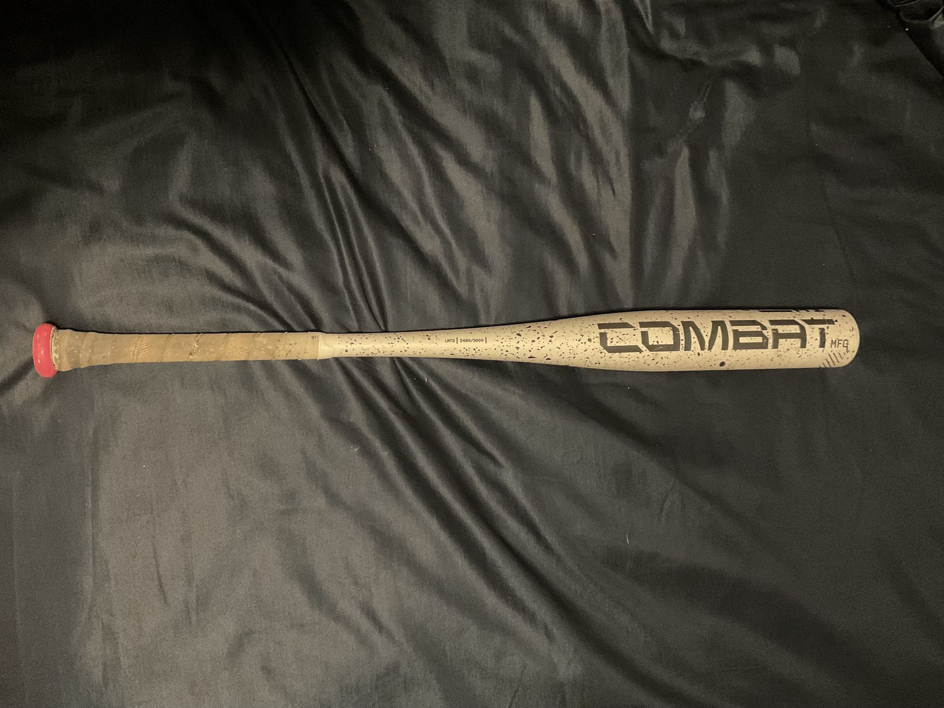 Used 2025 Combat SPEC Al "Cookies and Cream" BBCOR Bat 33" /30oz🔥