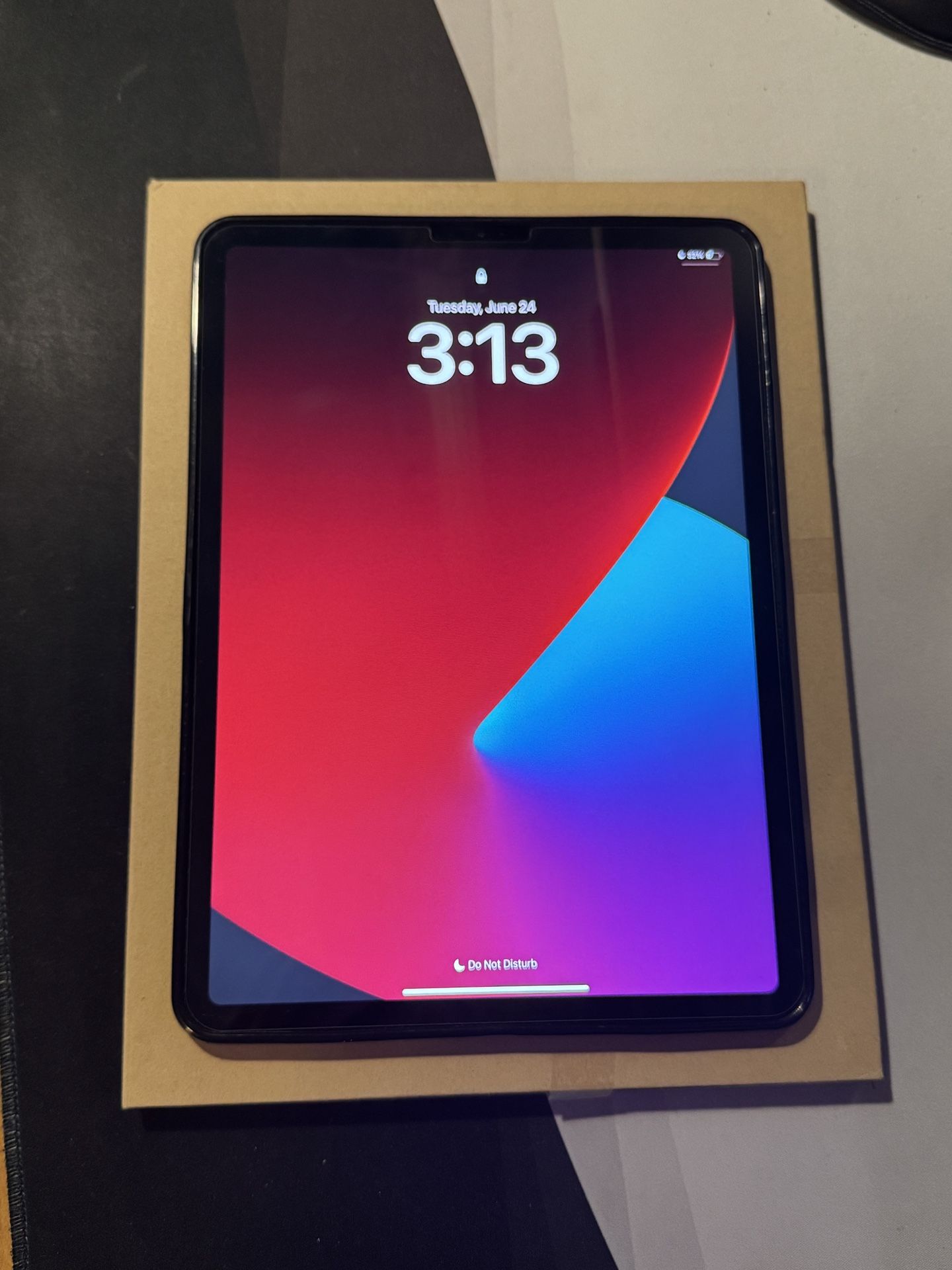 Real iPad Pro 11" 256gb Cellular+Wifi Unlocked Apple - Mint Condition