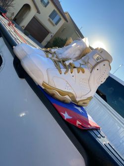 Jordan 6 Golden Moments