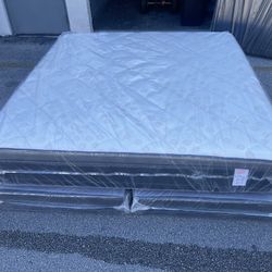 NEW MATTRESS KING SIZE PILLOW TOP WITH BOX SPRING 