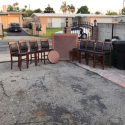 1 Table 8 Chairs 