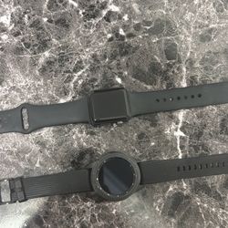 Samsung And Apple Smarth Watches 