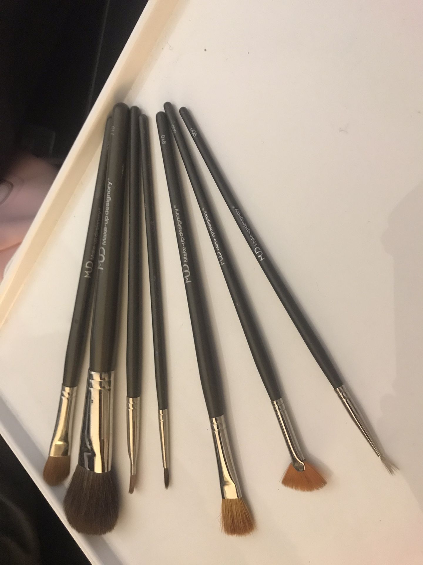 MUD makeup artist brushes(7)// MAC brush (1)