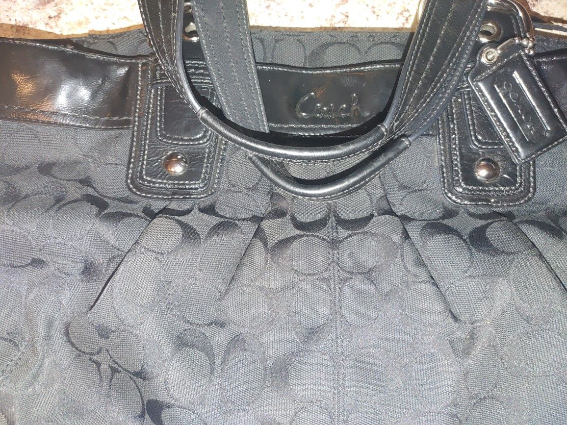 Authentic Coach Signature Black XL Tote