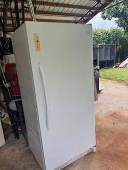 Freezer/ Nevera almost new